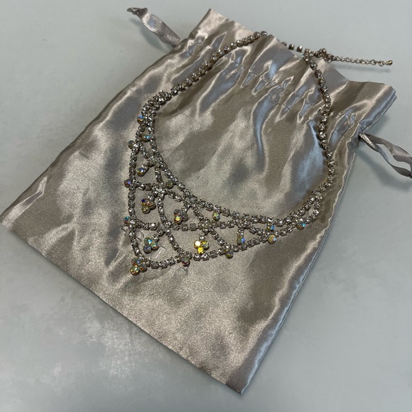 Silver crystal chandelier necklace - statement rhinestone - Picture 4 of 6